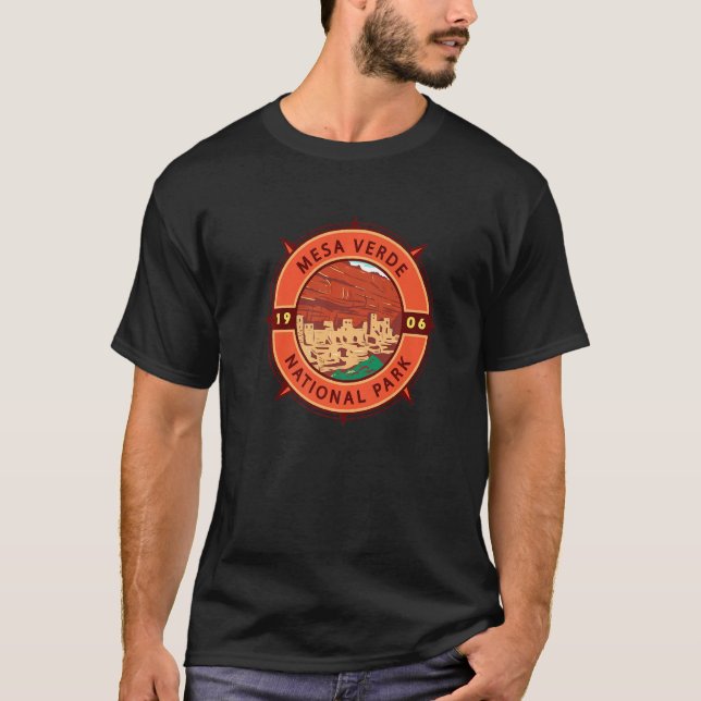 Mesa Verde National Park Retro Compass Emblem Prem T-Shirt (Front)