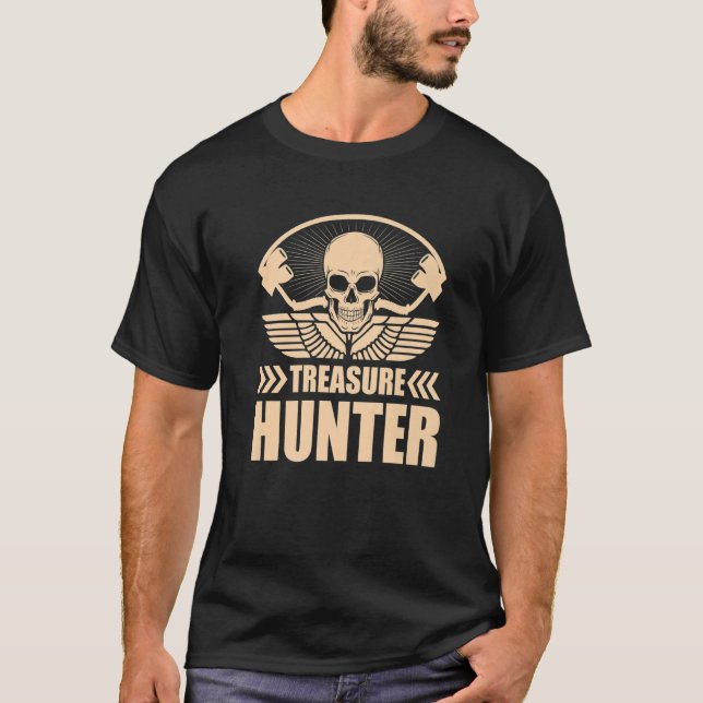 Metal Detecting Detectorist Metal Detector Treasur T-Shirt (Front)