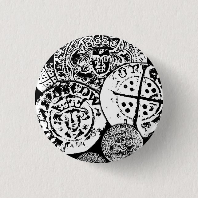 Metal detecting gift, hammered coin 3 cm round badge (Front)