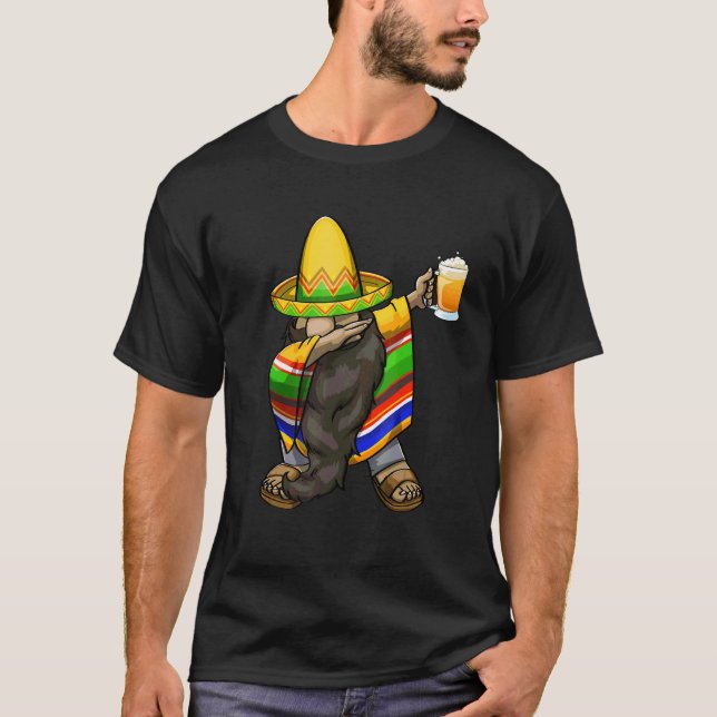 Mexican Dabbing Gnome Cinco De Mayo Poncho Sombrer T-Shirt (Front)