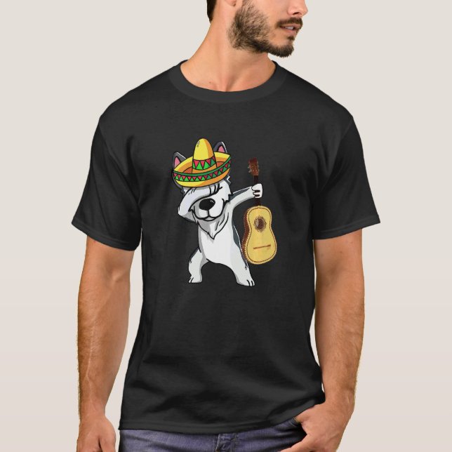 Mexican Dabbing Husky Cinco De Mayo Poncho Sombrer T-Shirt (Front)
