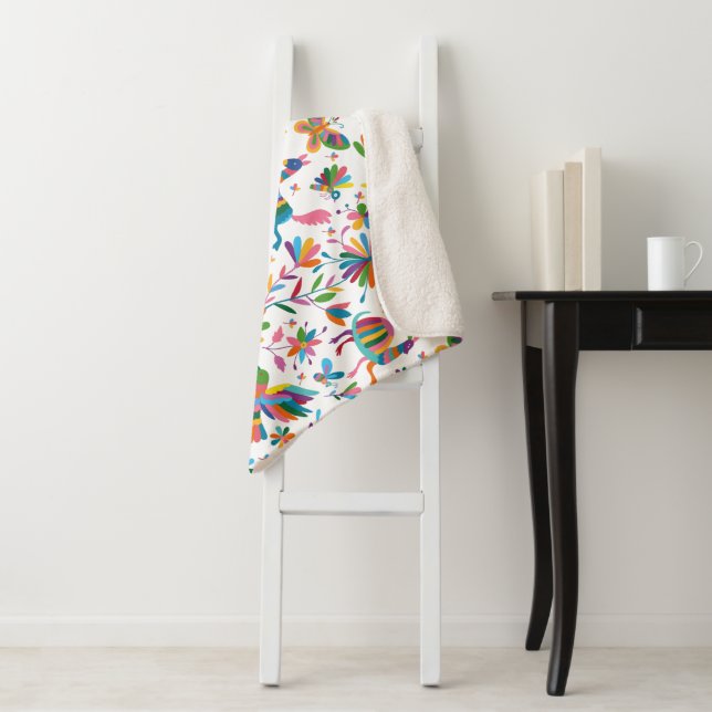  Mexican Otomi Style Bright Pattern Sherpa Blanket (In Situ)