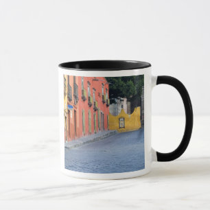 Mexico, San Miguel de Allende, Homes along Mug
