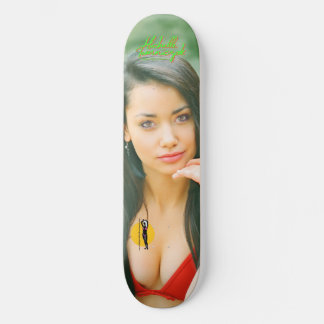 Michelle Tomniczak "Mukha" Skateboard