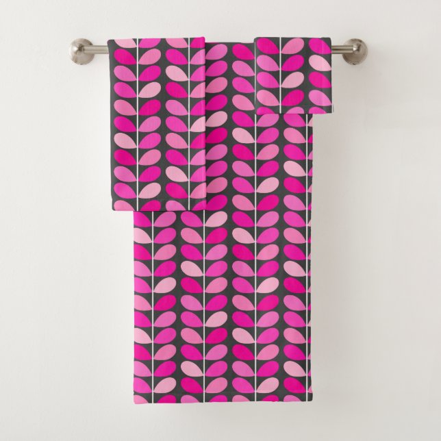Mid Century Danish Leaves, Fuchsia Pink and Grey Bath Towel Set (Insitu)