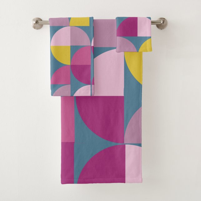 mid century mild psychedelic purple pink colours m bath towel set (Insitu)