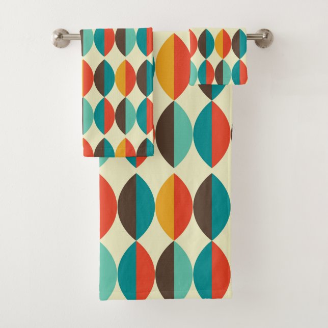 Mid-Century Modern Bath Towel, Lens Pattern Towel Set (Insitu)