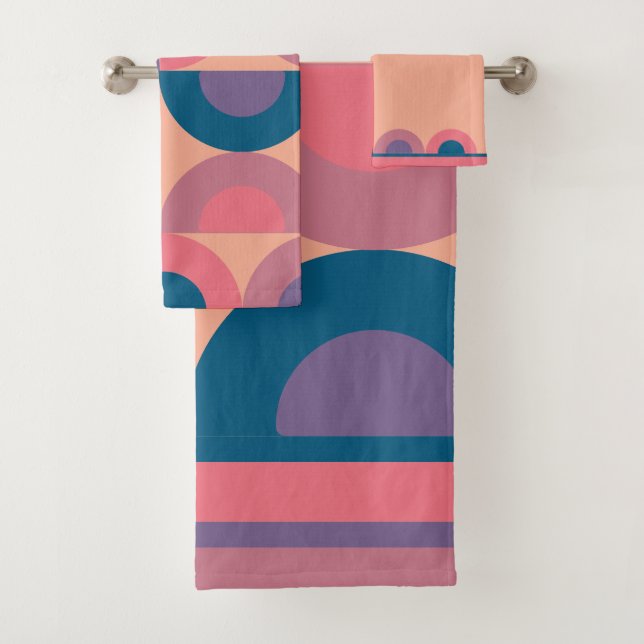 Mid-Century Modern Coral Sea  Bath Towel Set (Insitu)