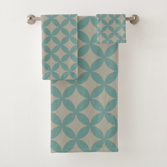 Mid-Century Modern Geometric Retro Faded Turquoise Bath Towel Set (Insitu)