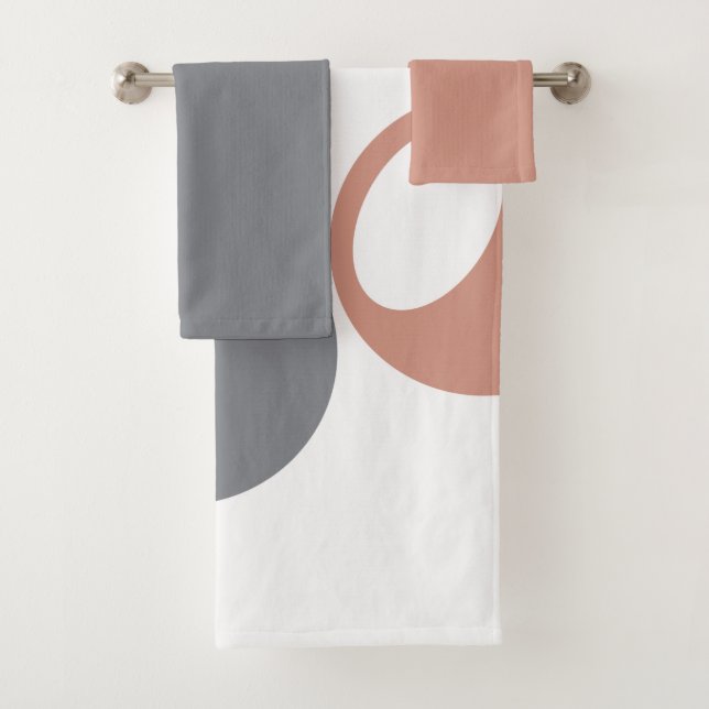 Mid-Century Modern Juggling Bath Towel Set (Insitu)
