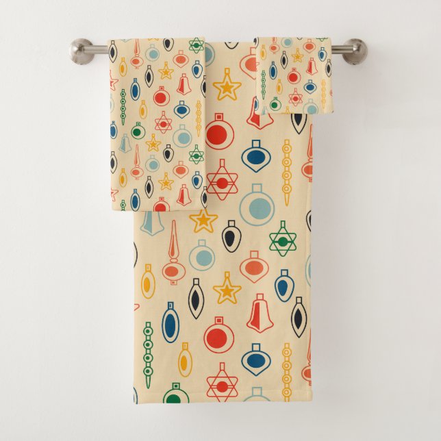Mid Century Retro Pattern with Christmas Tree Toys Bath Towel Set (Insitu)
