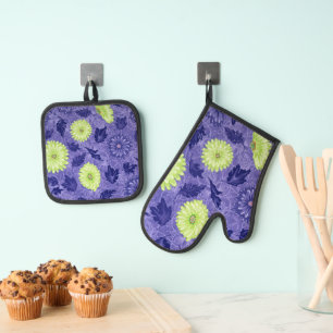 Midnight Daisy Garden Oven Mitt & Pot Holder Set