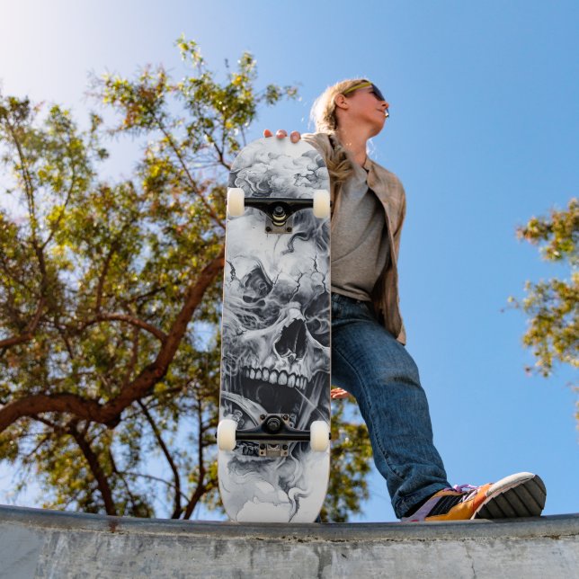 Midnight Phantom Skull Skateboard (Outdoor 1)