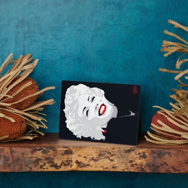 Miki Marilyn Plaque (Side)