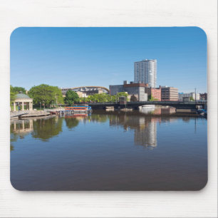 milwaukee riverfront and state street bridge mouse pad