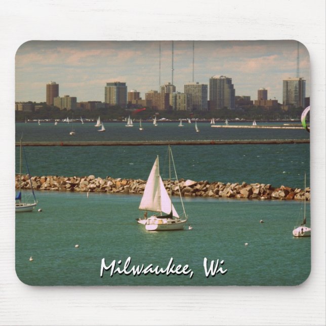 Milwaukee, WI Skyline Mouse Pad (Front)