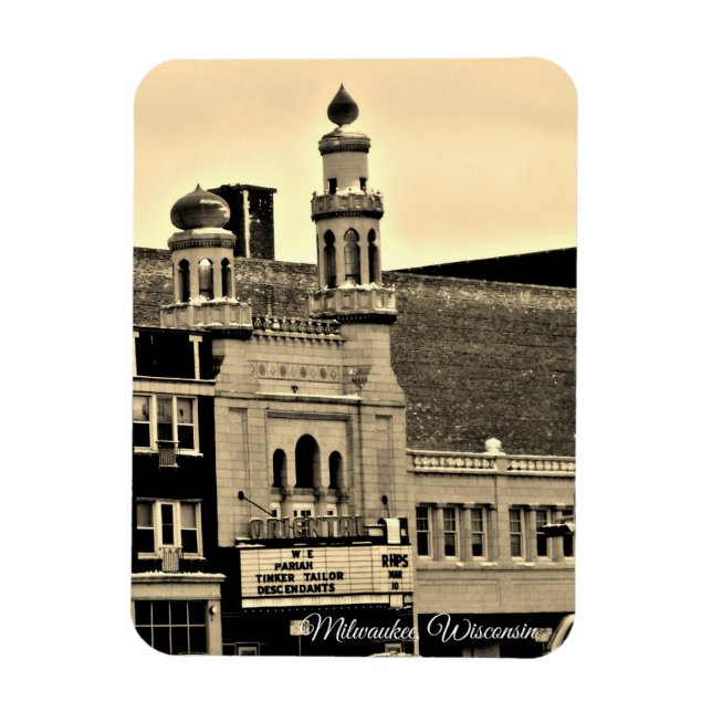 Milwaukee, Wisconsin Magnet (Vertical)