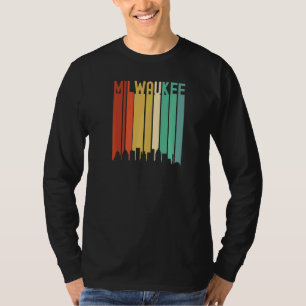 Milwaukee Wisconsin Retro City Architecture Vintag T-Shirt