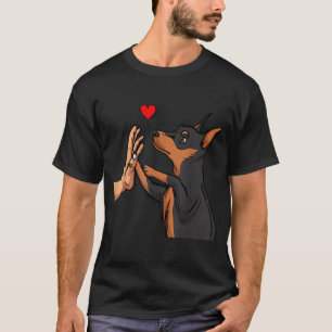 Min Pin Love Miniature Pinscher Dog Mum Girls Wome T-Shirt