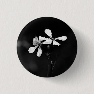 minimal black and white floral 3 cm round badge