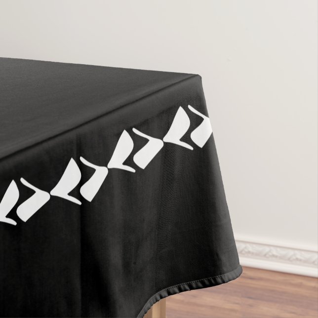 Minimal Black and White Tablecloth (In Situ)