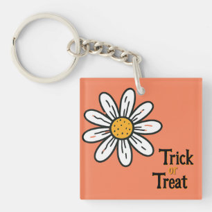 Minimal Daisy Keychain – Whimsical Floral Charm