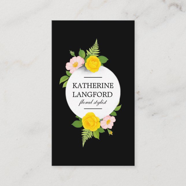 Minimal Floral Wreath Beauty Salon Black Business Card (Front)