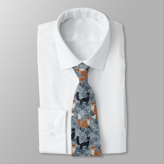 Minimal Japanese Pattern Necktie – Asanoha Wave (Tied)