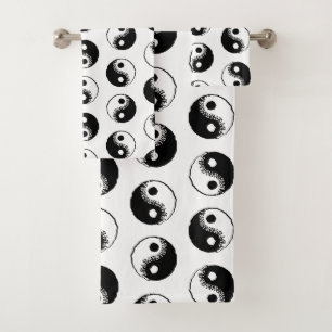 Minimal Modern Black and White Yin Yang Pattern Bath Towel Set