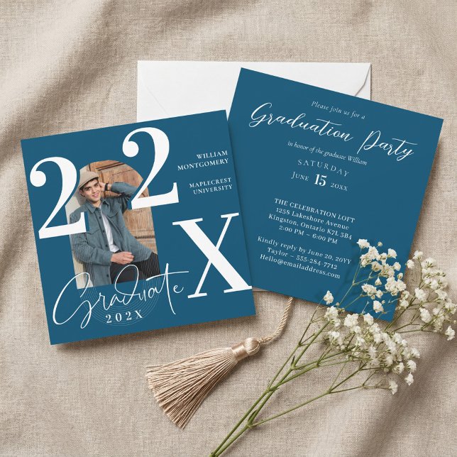 Minimal Modern Bold Graduation Year Arch Photo Invitation (Minimal Modern Bold Graduation Year Arch Photo Invitation)