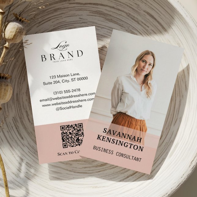 Minimal Modern Professional Photo Company Logo QR Business Card (Minimal Modern Professional Photo Company Logo QR Business Card)