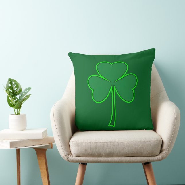 Minimal Shamrock St Patrick’s Day Shirt – almofada Cushion (Chair)
