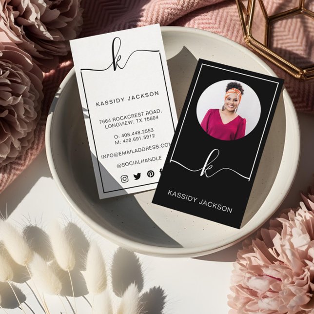 Minimal Stylish Script Monogram Frame Circle Photo Business Card (Minimal Stylish Script Monogram Frame Circle Photo Business Card)