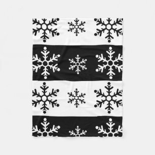 Minimalist black and white snowflake pattern fleece blanket