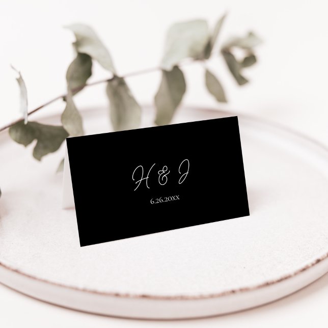 Minimalist Black and White Wedding  Place Card (Creator Uploaded)