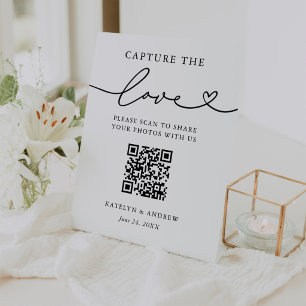 Minimalist Capture the Love QR Photo Heart Pedestal Sign