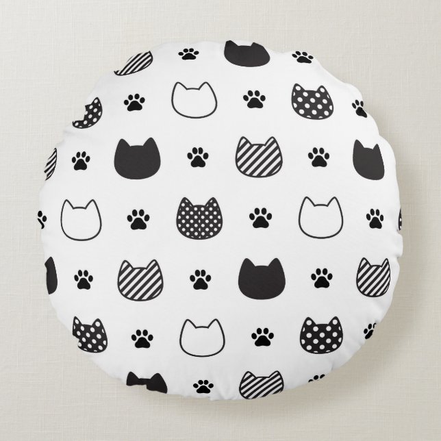 Minimalist Cat Faces  Round Cushion (Front)