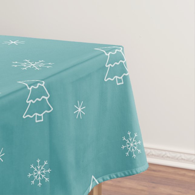 Minimalist Christmas Tree and Snowflake Pattern Tablecloth (In Situ)