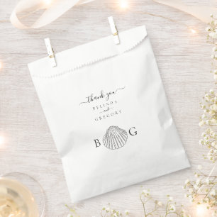 Minimalist Clam Seashell Monogram Wedding Favour Bag