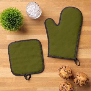 Minimalist olive moss green solid plain elegant oven mitt & pot holder set
