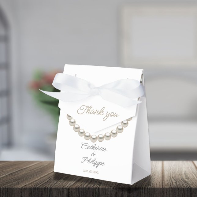Minimalist Pearl Wedding Favour Boxes (Creator Uploaded)