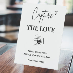 Minimalist Wedding Hashtag   Capture The Love Sign