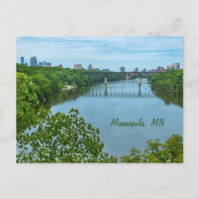 Minneapolis, MN Skyline postcard (Front)
