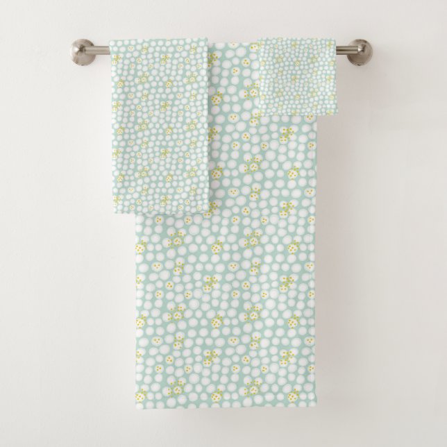 Mint Green Geometric Pattern Bath Towel Set (Insitu)