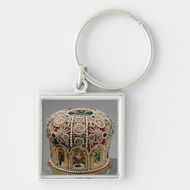 Mitre crown set with pearls and precious key ring (Front)