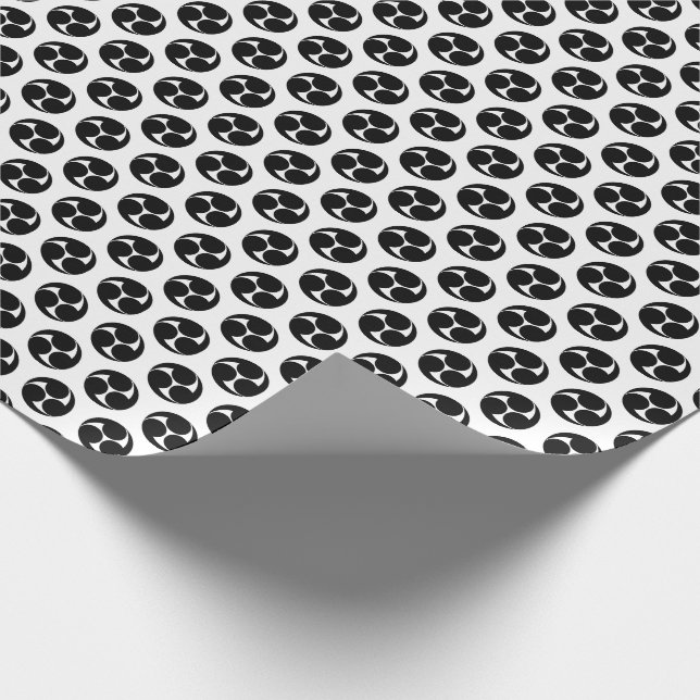 Mitsudomoe pattern traditional japanese wrapping paper (Corner)