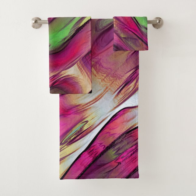 Mix of opaque and chrome green and burgundy spots bath towel set (Insitu)