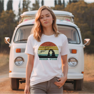 Moab Utah vintage sunset Arches national park T-Shirt