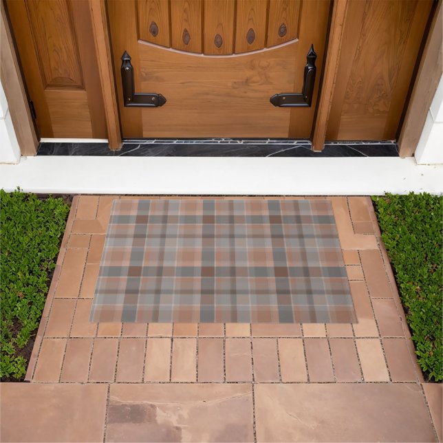 Mocha mousse and grey chequered doormat (Outdoor)