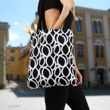 Modern Abstract Black and White Line Pattern